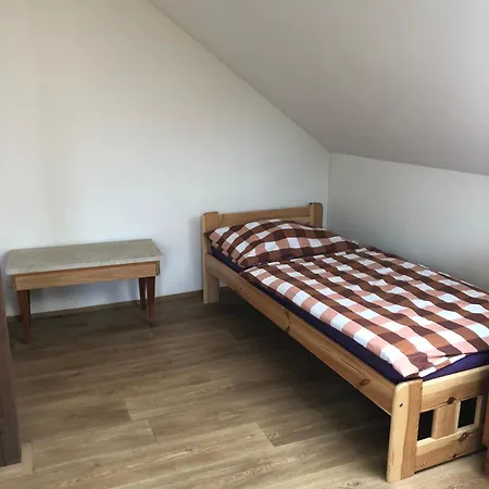بيت شباب Sleep & Go Czech Republic - Korycany