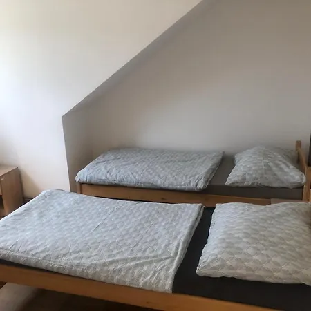 بيت شباب Sleep & Go Czech Republic - Korycany