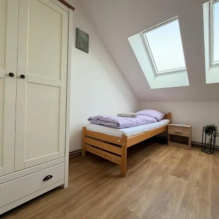 Sleep & Go Czech Republic - Korycany Auberge de jeunesse Neratovice