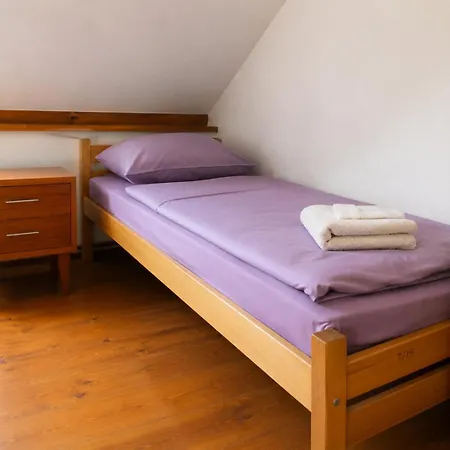 Sleep & Go Czech Republic - Korycany Hostel *