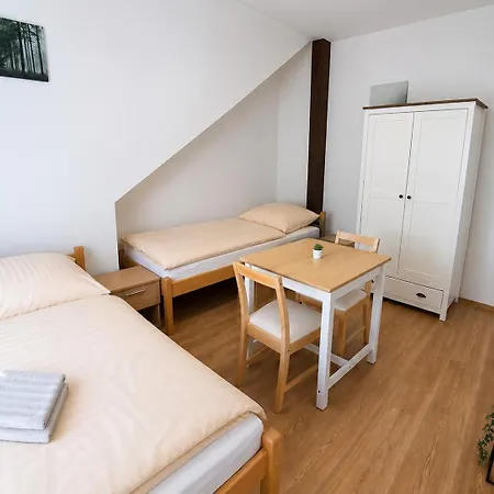 Hostel Sleep & Go Czech Republic - Korycany *